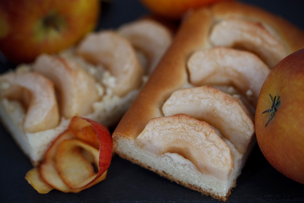 apple cake